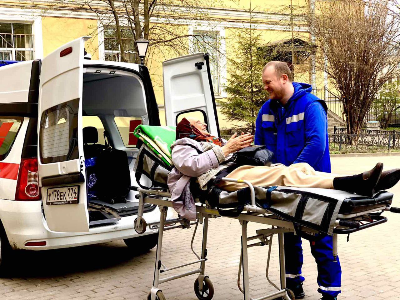 Перевозка лежачих больных в Омске